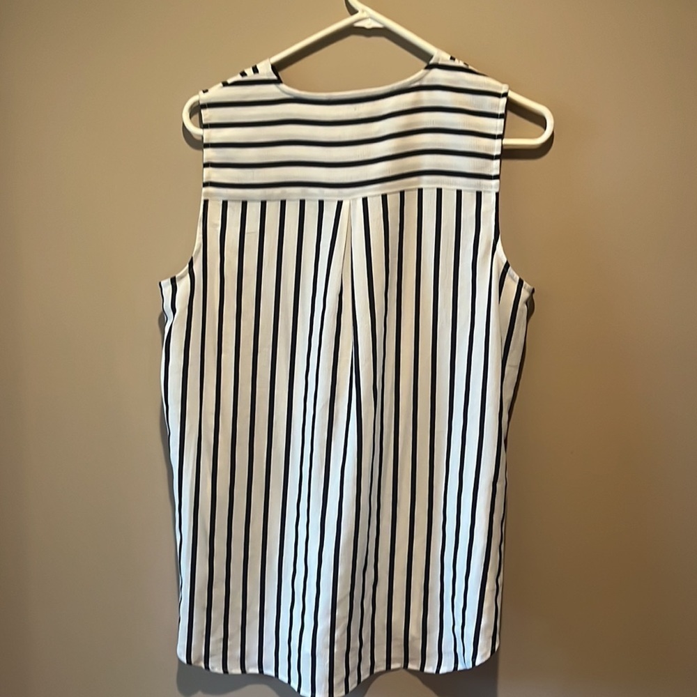 Adrianna Papell Top! Excellent Condition! - Picture 5 of 5